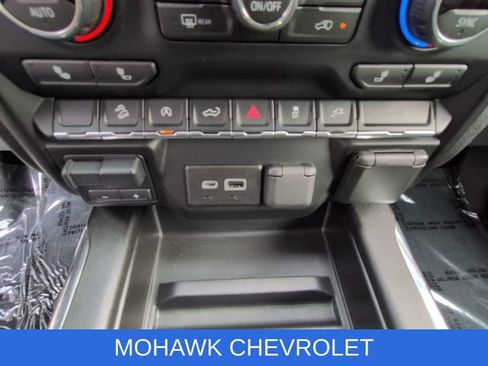 Certified 2021 Chevrolet Silverado 1500 LT Trail Boss w/ Convenience Package II AWD/4WD image 35