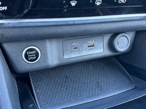 Used 2023 Nissan Rogue S image 24