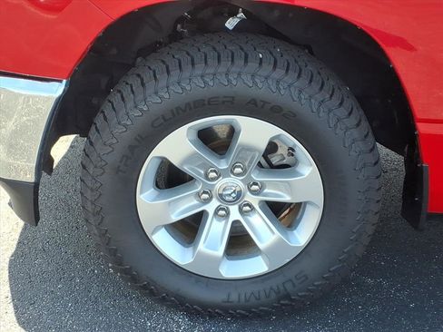 Used 2024 RAM 1500 Laramie AWD/4WD image 29