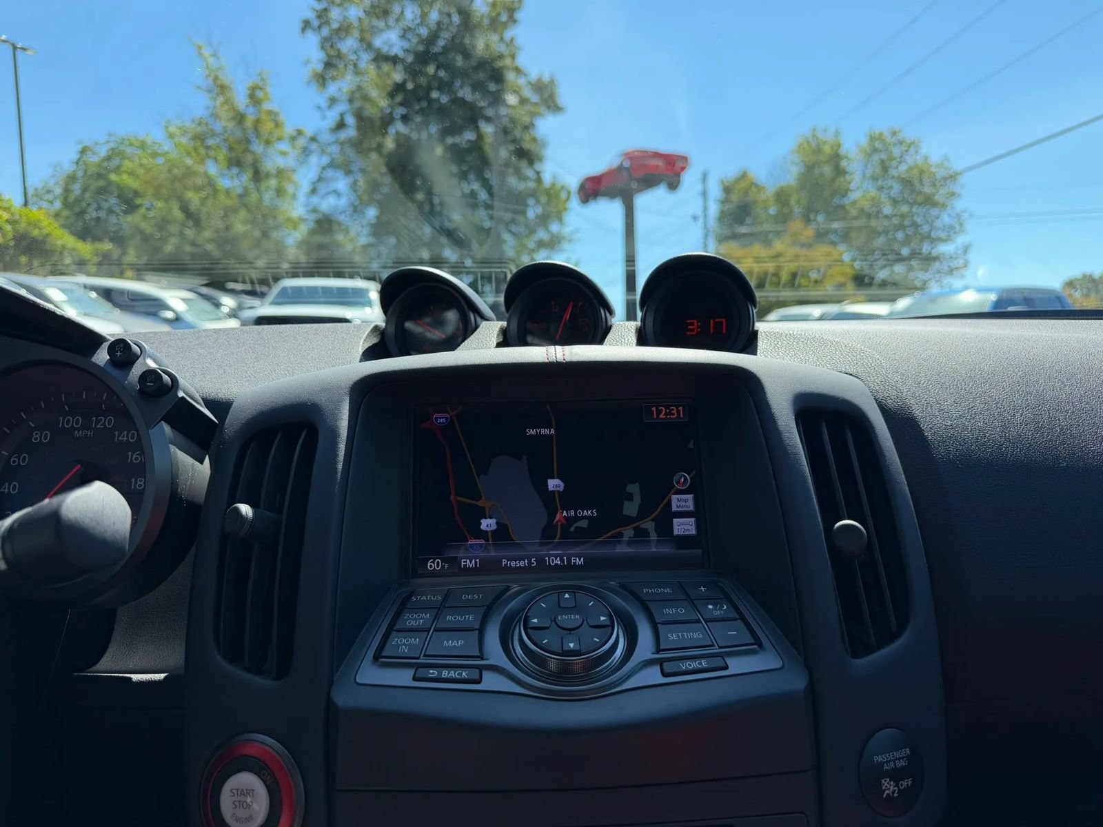 Used 2017 Nissan 370Z NISMO RWD image 16