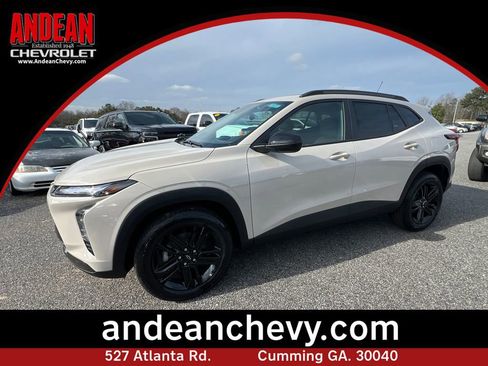 New 2026 Chevrolet Trax ACTIV w/ Sunroof Package image 1