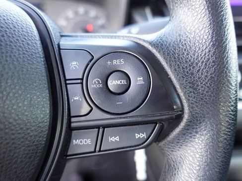 Certified 2023 Toyota Corolla LE image 18