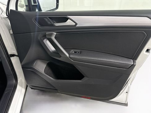 Used 2024 Volkswagen Tiguan S image 31