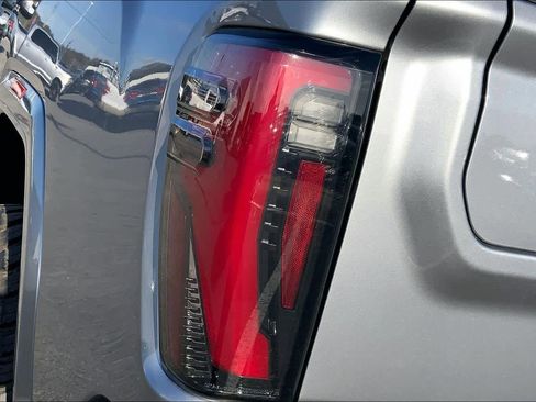 Used 2025 GMC Sierra 2500 AT4 w/ AT4 Premium Plus Package image 28