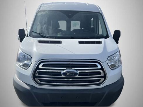 Used 2018 Ford Transit 150 XLT image 9