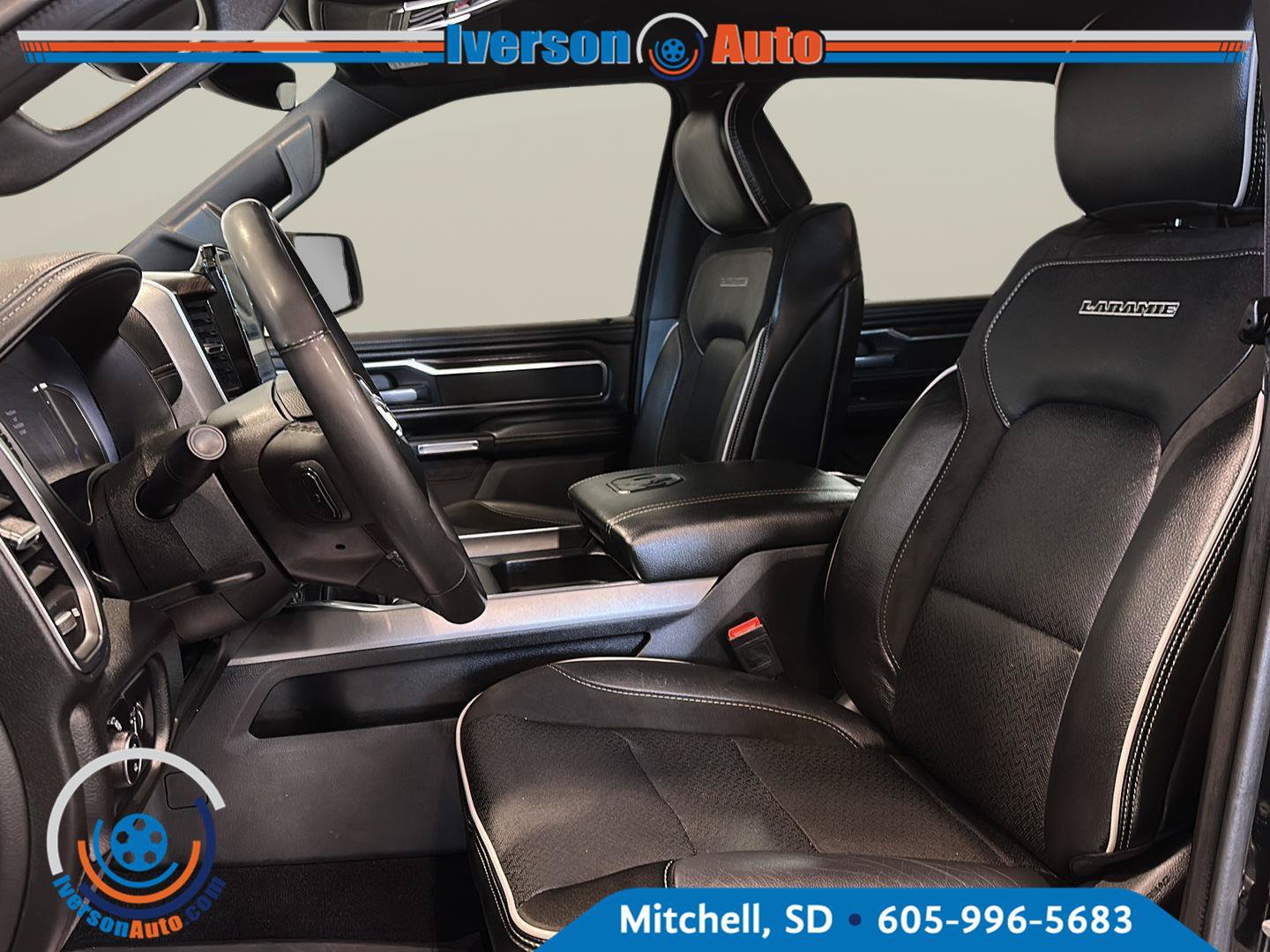 Used 2025 RAM 1500 Laramie w/ Night Edition AWD/4WD image 15