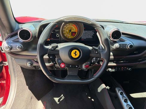 Used 2021 Ferrari F8 Tributo RWD image 33
