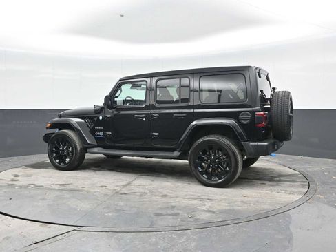 Used 2023 Jeep Wrangler Unlimited Sahara w/ Cold Weather Group AWD/4WD image 2
