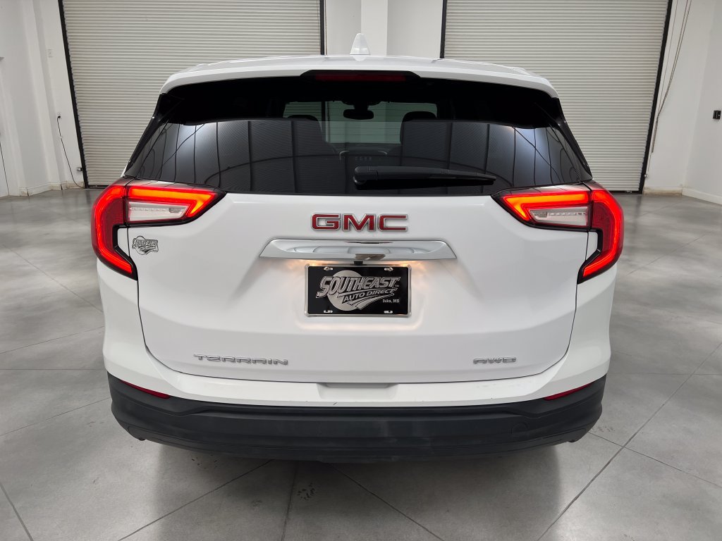 Used 2024 GMC Terrain SLE AWD/4WD image 8