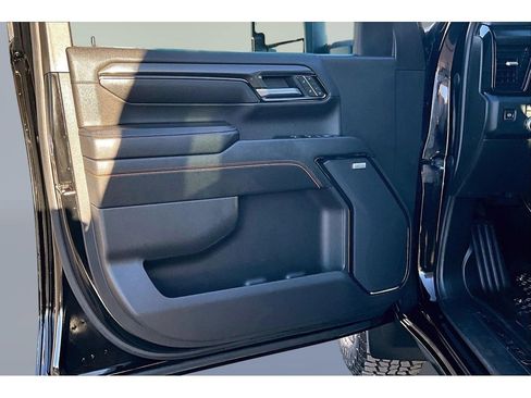 Used 2024 GMC Sierra 2500 AT4 w/ AT4 Premium Plus Package image 16