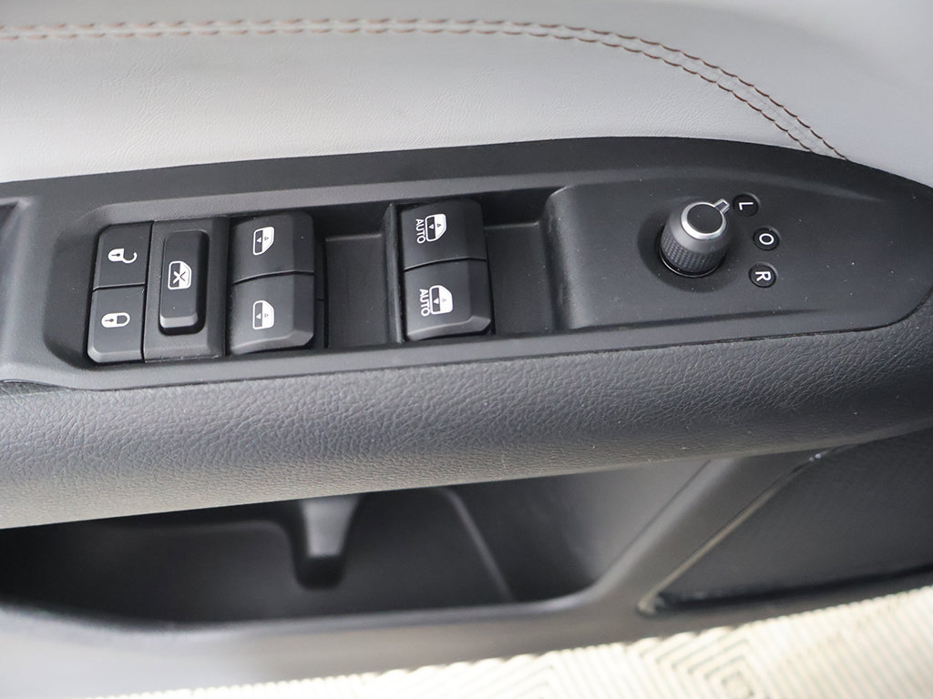 Used 2024 Jeep Compass Limited w/ Elite Group AWD/4WD image 38