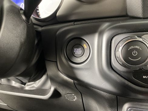 Used 2022 Jeep Gladiator Mojave AWD/4WD image 24