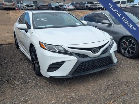 Used 2020 Toyota Camry SE w/ Audio Package FWD image 3