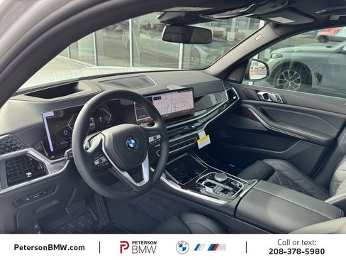 Used 2026 BMW X5 xDrive50e image 16