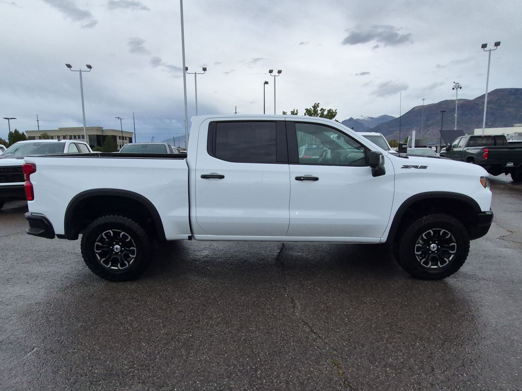 Used 2026 Chevrolet Silverado 1500 ZR2 w/ LPO, Dark Essentials Package AWD/4WD image 2