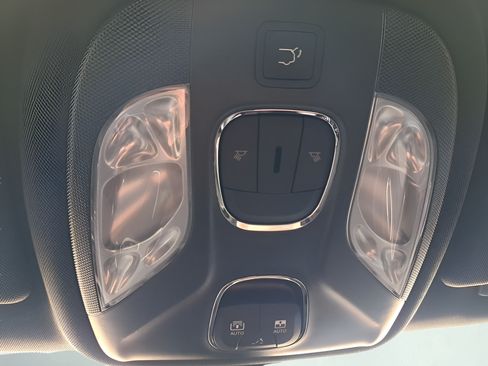 New 2026 Jeep Compass Latitude w/ Sun and Sound Group AWD/4WD image 25