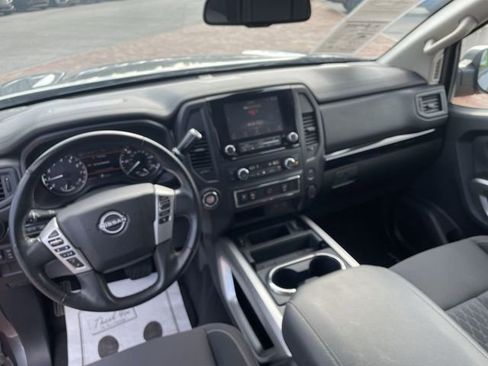 Used 2023 Nissan Titan SV w/ SV Convenience Package RWD image 17