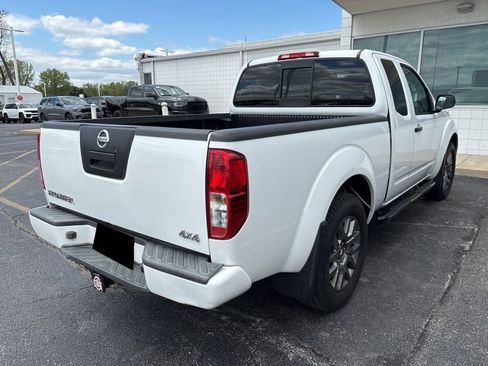 Used 2012 Nissan Frontier SV w/ Sport Appearance Pkg AWD/4WD image 4
