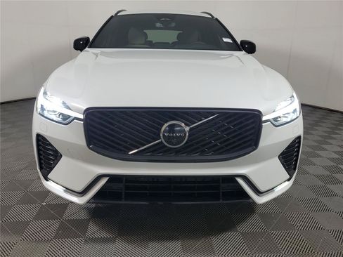 Certified 2026 Volvo XC60 B5 Plus w/ Protection Package Premier AWD/4WD image 2