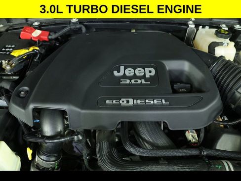 Used 2021 Jeep Wrangler Unlimited Sport AWD/4WD image 7