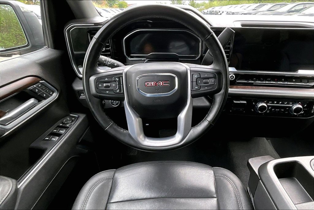 Used 2025 GMC Sierra 1500 SLT AWD/4WD image 7