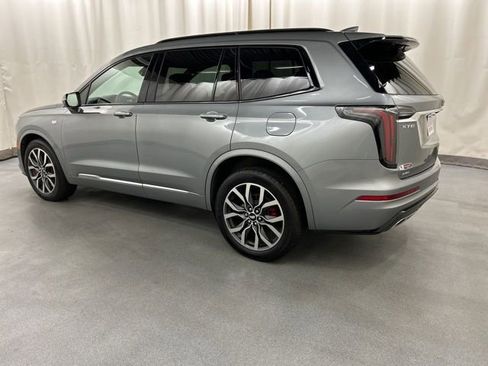 Used 2023 Cadillac XT6 Sport image 3