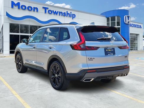 Used 2026 Honda CR-V Sport Touring image 4