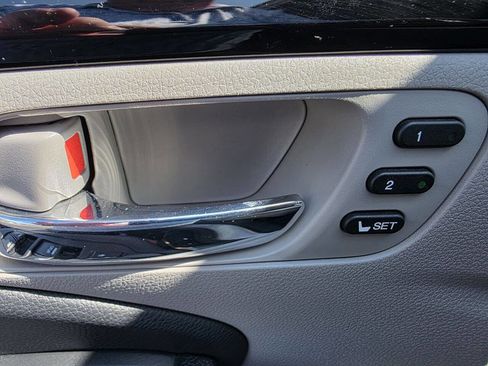 Used 2017 Honda Pilot Elite image 22