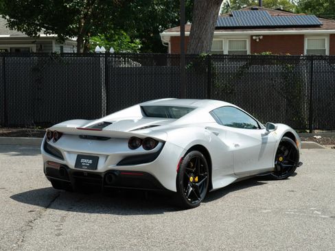 Used 2022 Ferrari F8 Tributo RWD image 57