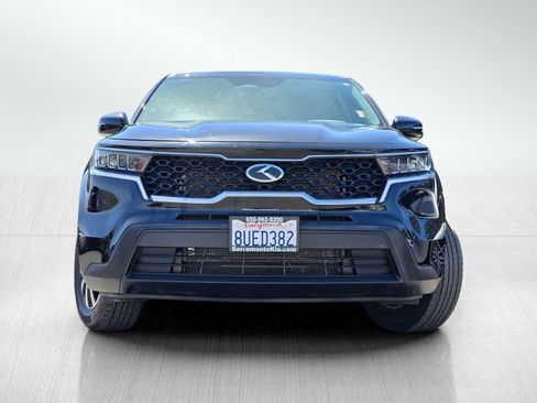Used 2021 Kia Sorento LX FWD image 2