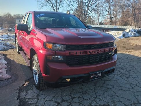 Used 2020 Chevrolet Silverado 1500 Custom w/ Custom Value Package image 2