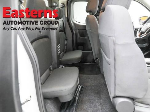 Used 2022 Nissan Frontier S image 22