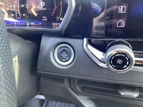 Used 2024 Chevrolet Colorado W/T image 16