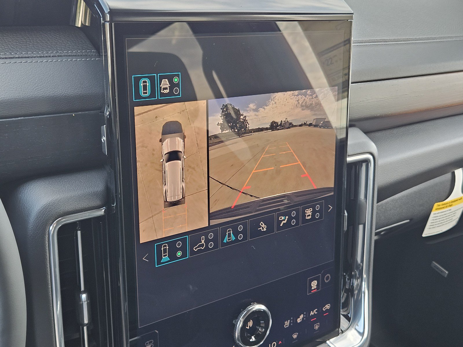 New 2027 GMC Yukon Denali w/ Denali Reserve Package AWD/4WD image 13