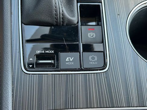 Certified 2023 Toyota Sienna Limited AWD/4WD image 35