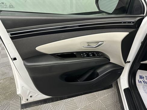 Used 2024 Hyundai Tucson Limited image 11