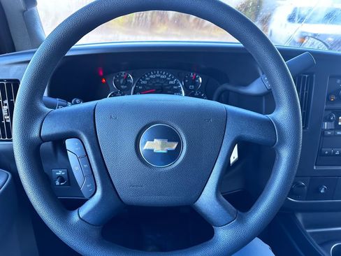 Used 2025 Chevrolet Express 2500 Extended w/ Communications Package image 17