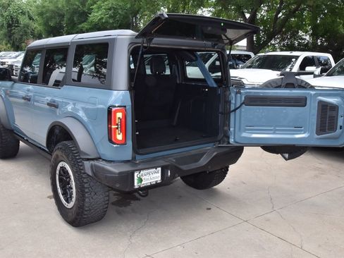 Certified 2023 Ford Bronco Badlands w/ Sasquatch Package AWD/4WD image 43