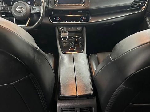 Used 2023 Nissan Rogue SV w/ SV Premium Package image 22