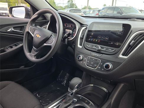 Used 2023 Chevrolet Malibu LT w/ Driver Confidence Package image 8