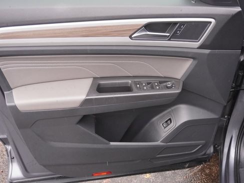 Used 2022 Volkswagen Atlas SEL image 9