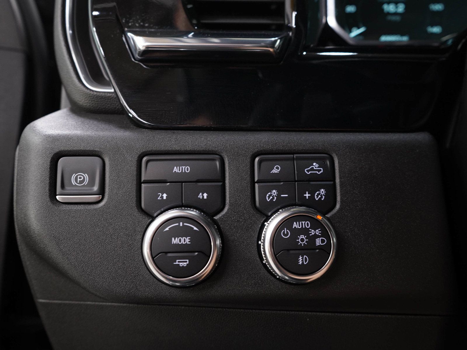 Used 2024 GMC Sierra 1500 Elevation w/ Elevation Premium Package AWD/4WD image 25
