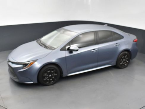 Used 2021 Toyota Corolla LE image 20