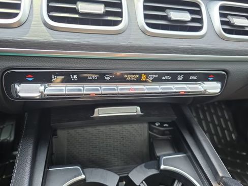 Used 2021 Mercedes-Benz GLS 450 4MATIC image 28