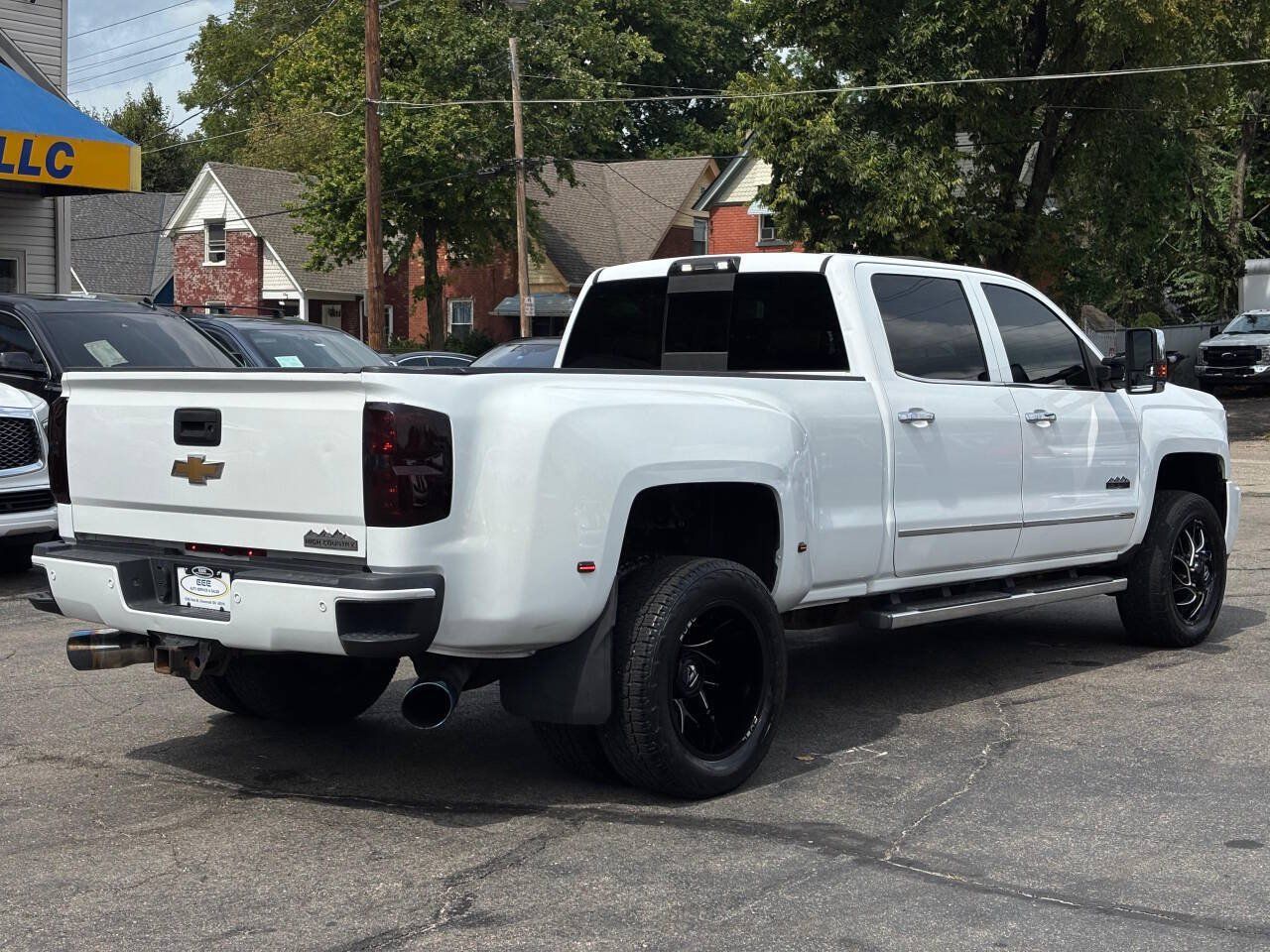 Used 2015 Chevrolet Silverado 3500 High Country w/ Duramax Plus Package AWD/4WD image 8