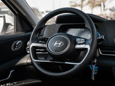 New 2026 Hyundai Elantra SE FWD image 13