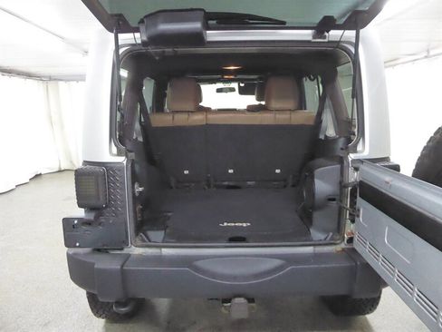 Used 2011 Jeep Wrangler Unlimited Sahara w/ Dual Top Group image 31