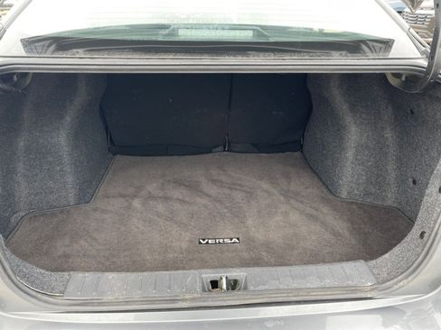 Used 2025 Nissan Versa SV image 30