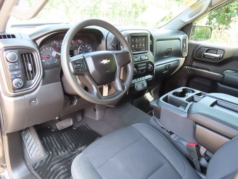Used 2020 Chevrolet Silverado 1500 Custom w/ Custom Value Package AWD/4WD image 20