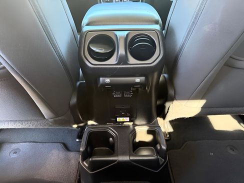 Used 2023 Jeep Gladiator Overland image 29